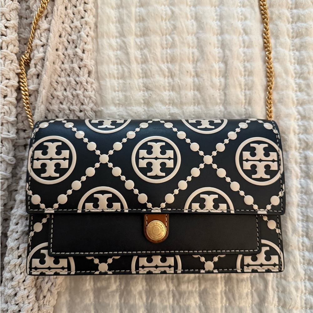 Tory Burch T Monogrammed Embossed Chained Wallet Bag